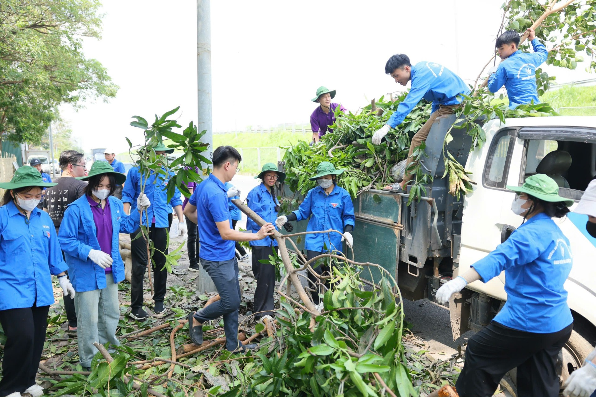 Thanh niên tiên phong bảo vệ môi trường